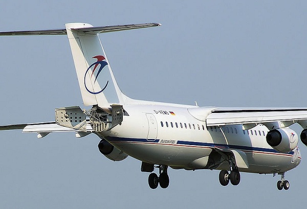  Freios de ar na fuselagem traseira do Eurowings BAe 146-300. 